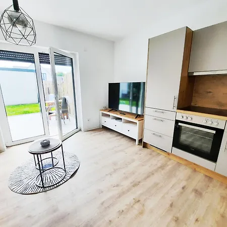 Haus Luca - An Den Mueritzer Kuestenwiesen Apartment *